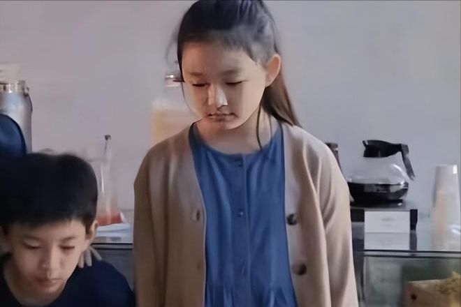 珠宝全归女儿！宝石里植入芯片谁也拿不走AG真人国际厅大S早有预谋：价值上亿(图2)